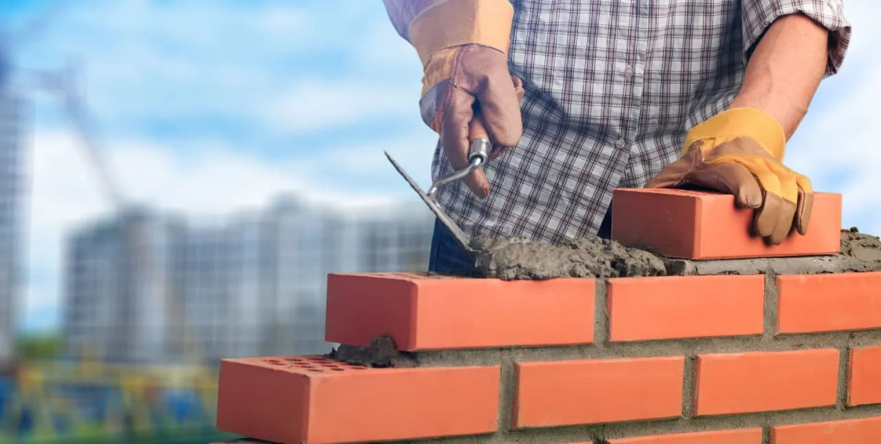 Jakie proporcje do zaprawy murarskiej, aby uniknąć błędów w budowie