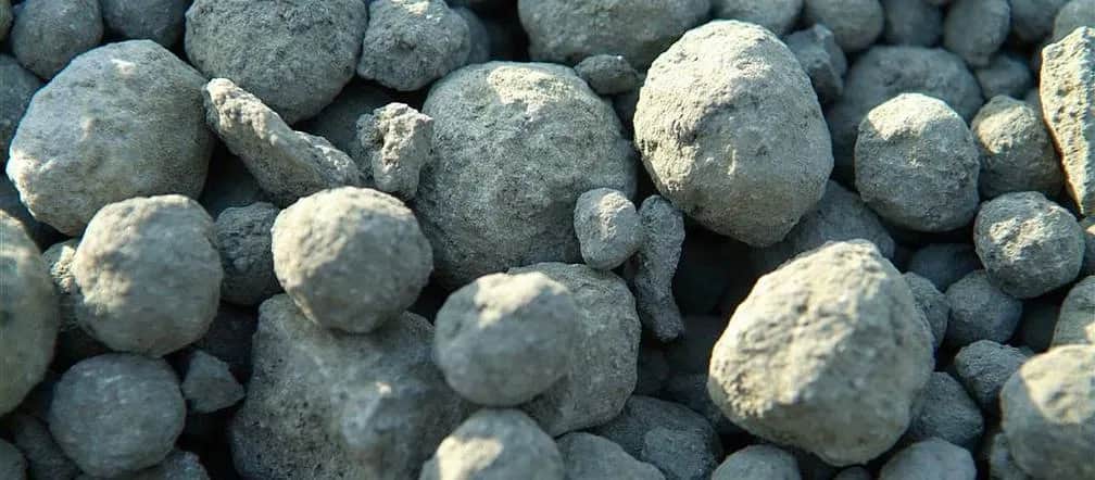 Tona cementu ile kosztuje? Sprawdź ceny i rodzaje cementu w Polsce